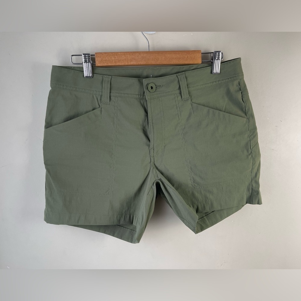 MEC Terrena Stretch 5" Shorts - Women's hiking outdoor camping size 10 green NWT